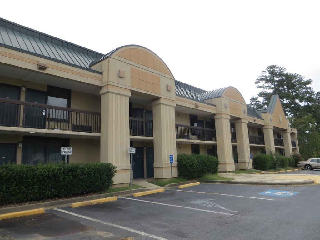 Budgetel Inn & Suites Macon Exterior foto